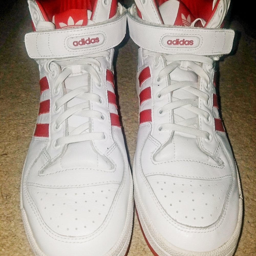 Classic Form Adidas